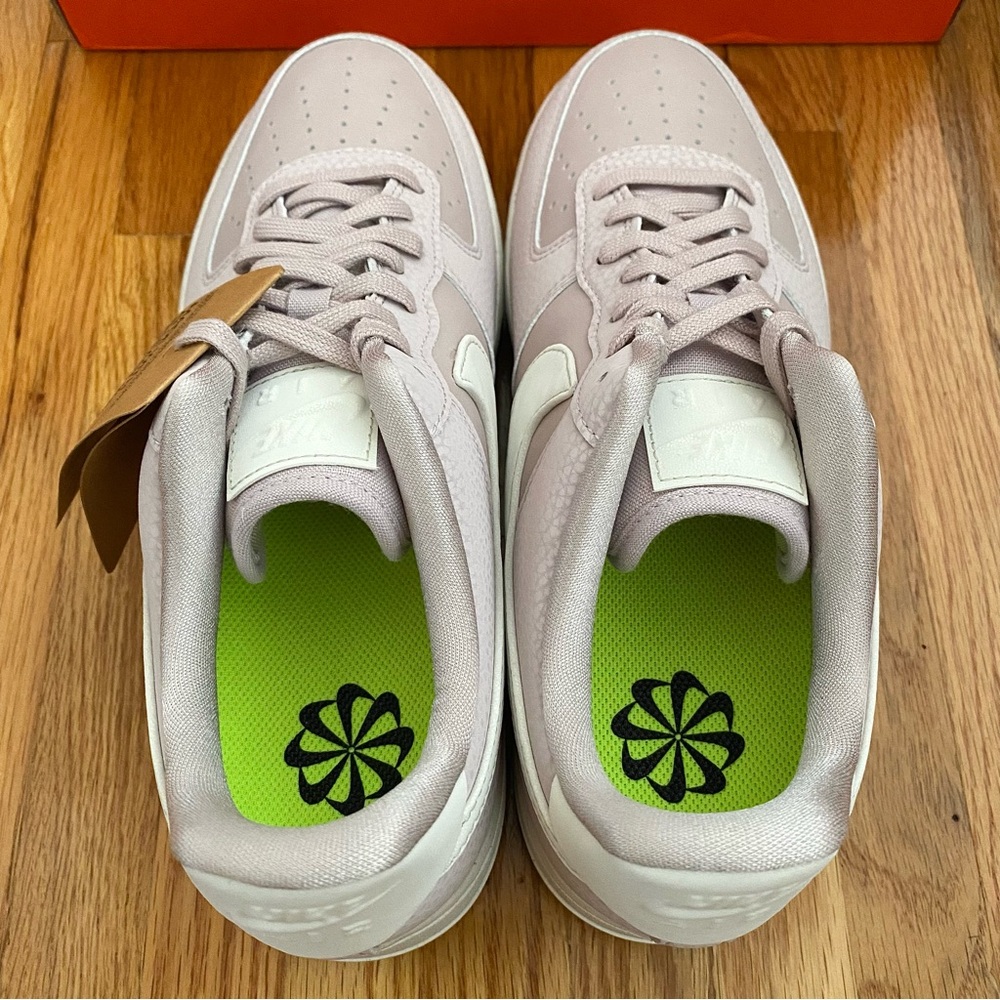 Nike Air Force 1 Women’s Sneakers - Picture 5 of 8